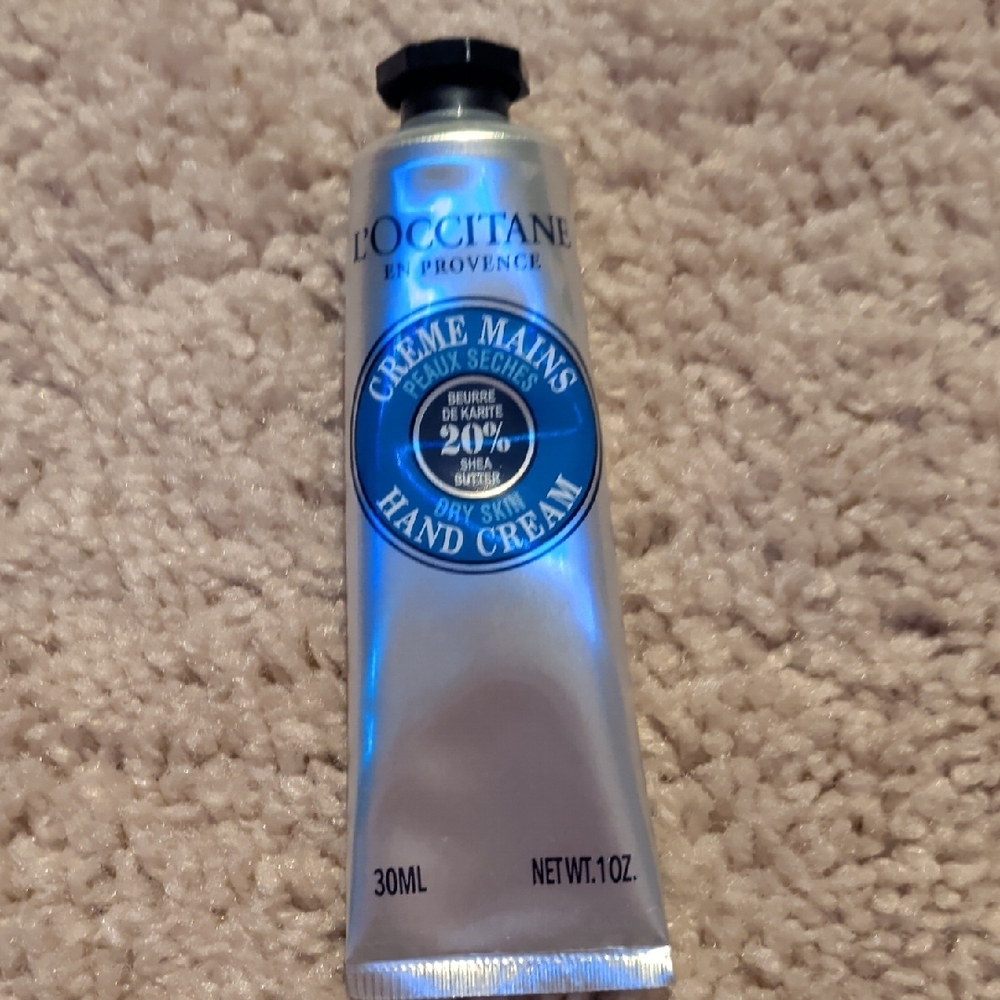 L'OCCITANE Hand Cream And Shower Oil With Floral Cosmetic Bag - Picture 3 of 5